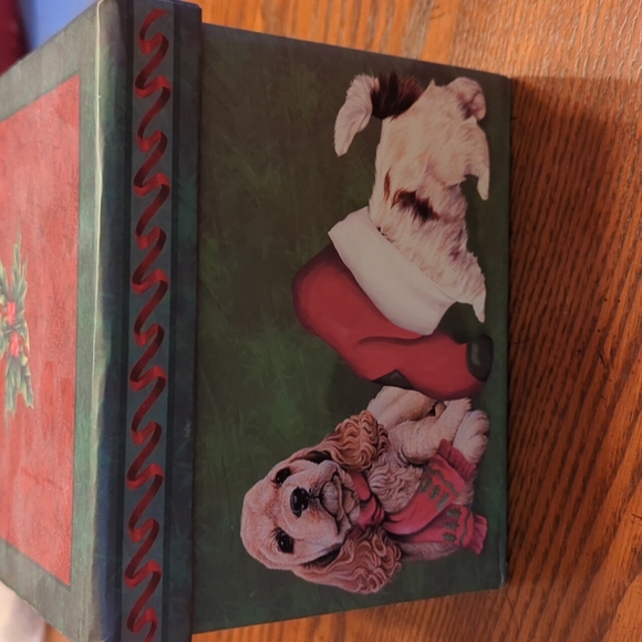 Christmas box featuring dogs - Picture 2 of 8